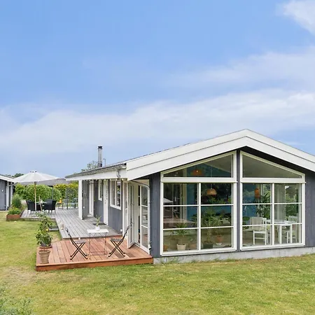 Prázdninový dům Cozy And Large Summer House Near Roskilde Fjord