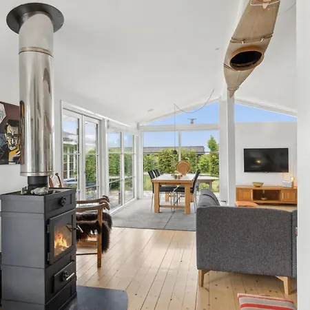 Cozy And Large Summer House Near Roskilde Fjord Prázdninový dům *